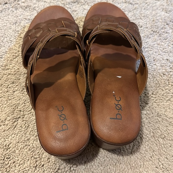 b.o.c. Women's Jillian Sandal in brown size 7 NWOT - Picture 3 of 6